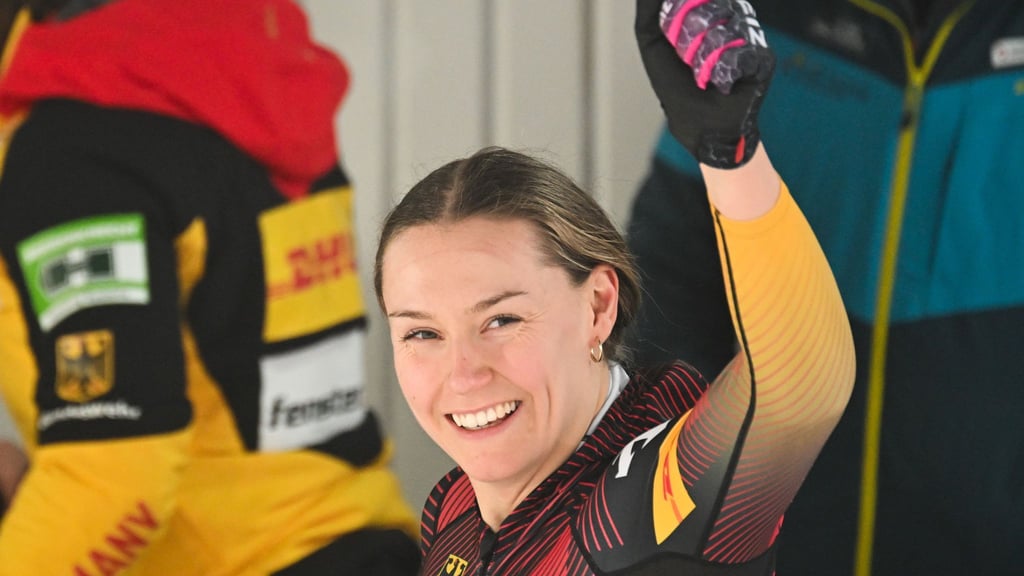 Laura Nolte (Deutschland) gewinnt erstmals den Gesamtweltcup im kleinen Schlitten.