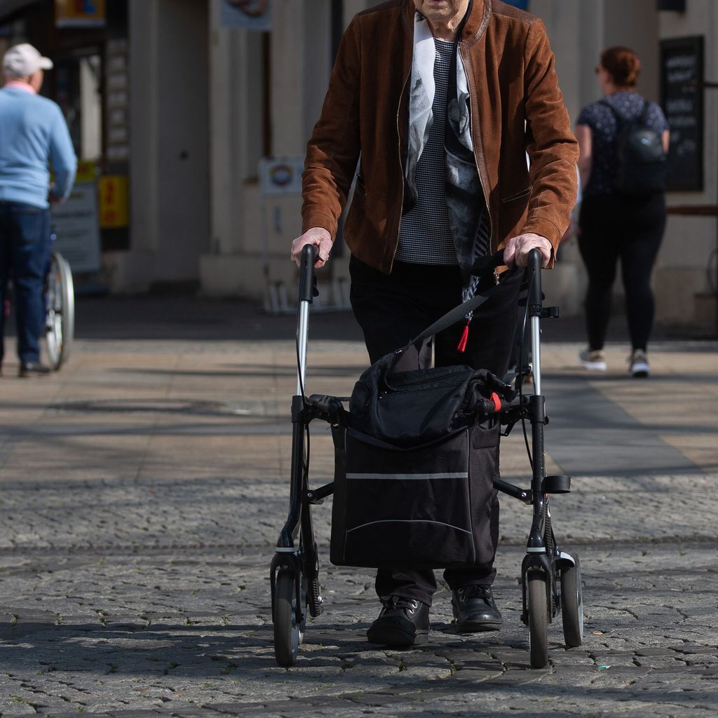 Seniorin wird in Wittenberg der Rollator gestohlen. Symbolfoto: