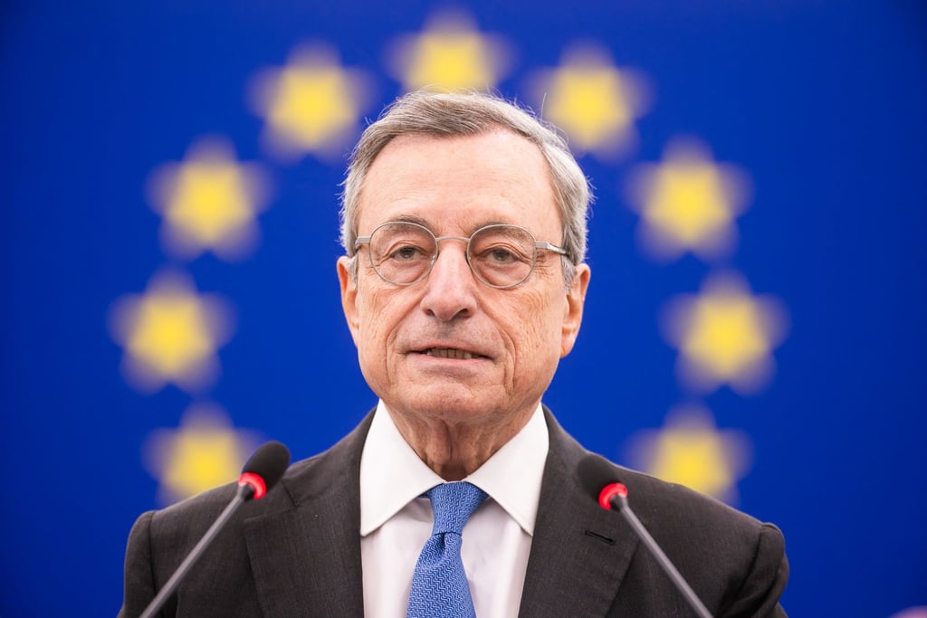 Der ehemalige Präsident der Europäischen Zentralbank (EZB) und frühere italienische Ministerpräsident Mario Draghi wird mit dem Karlspreis 2026 ausgezeichnet (Archivbild).