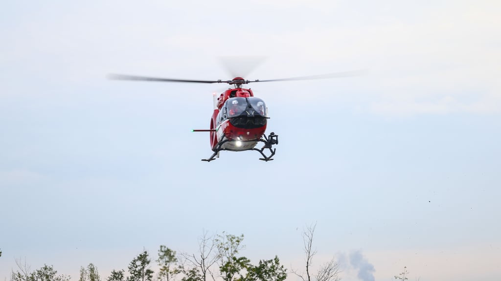 Ein Rettungshubschrauber im Anflug.