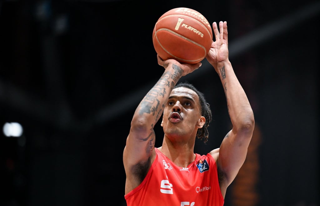 Für Kevin Yebo und die Bundesliga-Basketballer der Niners Chemnitz gab es gegen den FC Bayern München nichts zu holen.