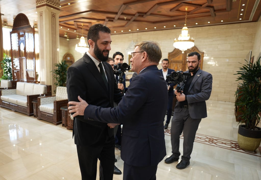Im Oktober traf Außenminister Johann Wadephul (CDU) den syrischen Übergangspräsidenten, Ahmed al-Scharaa, in Damaskus. (Archivfoto)