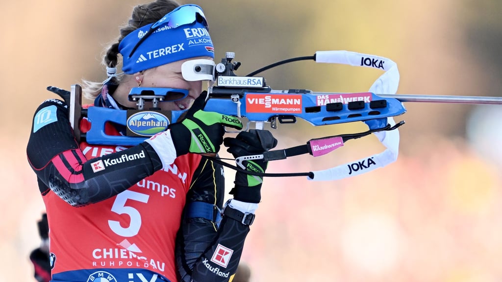 Franziska Preuß am Ruhpoldinger Schießstand.