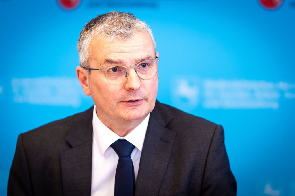 Pflege ist längst wieder ein Armutsrisiko, sagte Hans-Joachim Lenke, Vorstandssprecher der Diakonie Niedersachsen. (Archivbild)