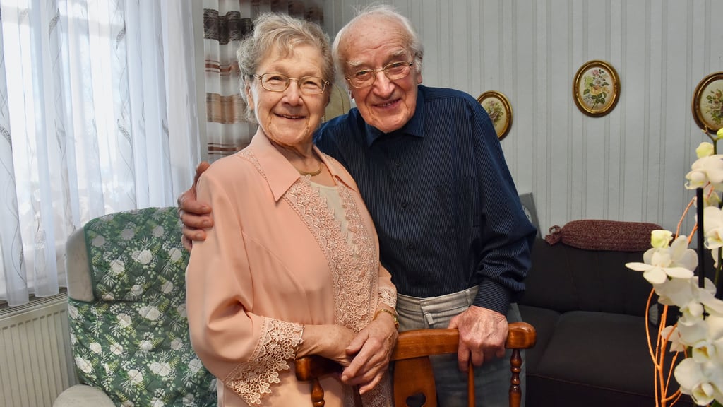 Regina und Gerhard Sonderhoff aus Benndorf sind seit 70 Jahren glücklich verheiratet.