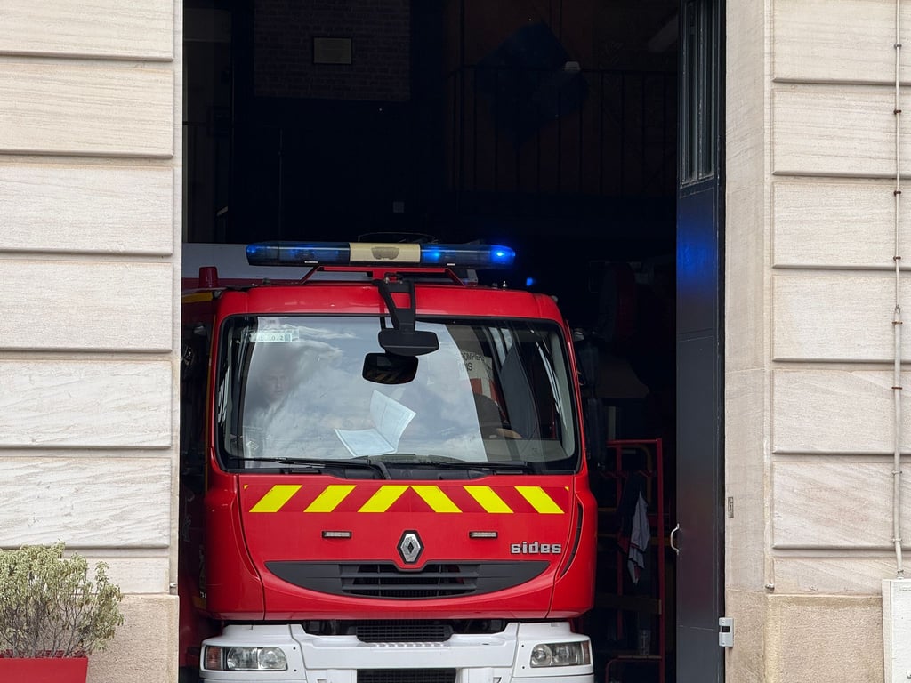 Bei einer Party ist in Paris der Boden einer Wohnung eingebrochen und 20 Menschen sind verletzt worden. (Symbolfoto).