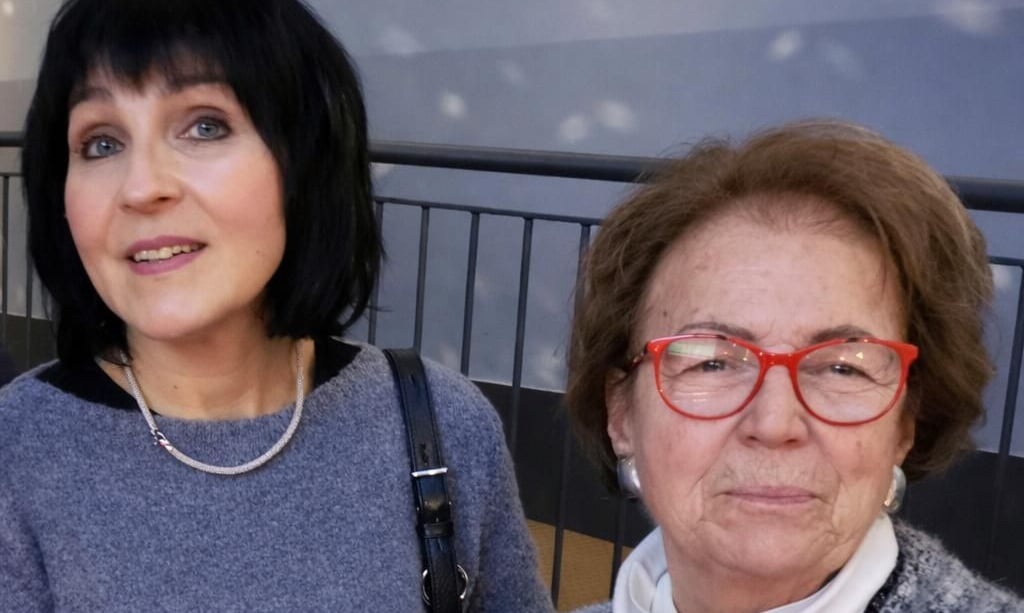 Künstlerin Viktoria Veil und Gästeführerin Ursula Hartmann verraten, was es Neues im Alten Rathaus in Magdeburg gibt.