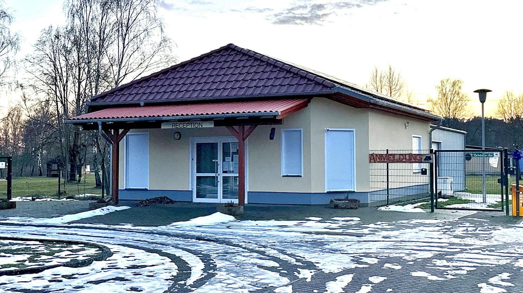 Winterruhe im Touristenzentrum. Für den Imbiss wird ab Frühjahr ein neuer Betreibner gesucht. 