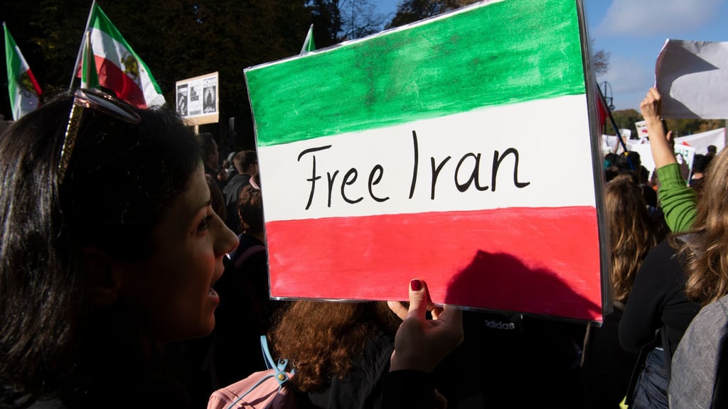 In vielen Städten in Deutschland gab es am Wochenende Proteste gegen die Repressionen im Iran (Symbolbild)