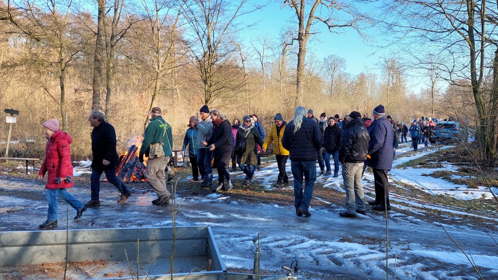 145 Teilnehmer kamen zur Grünkohlwanderung nach Güsen. 
