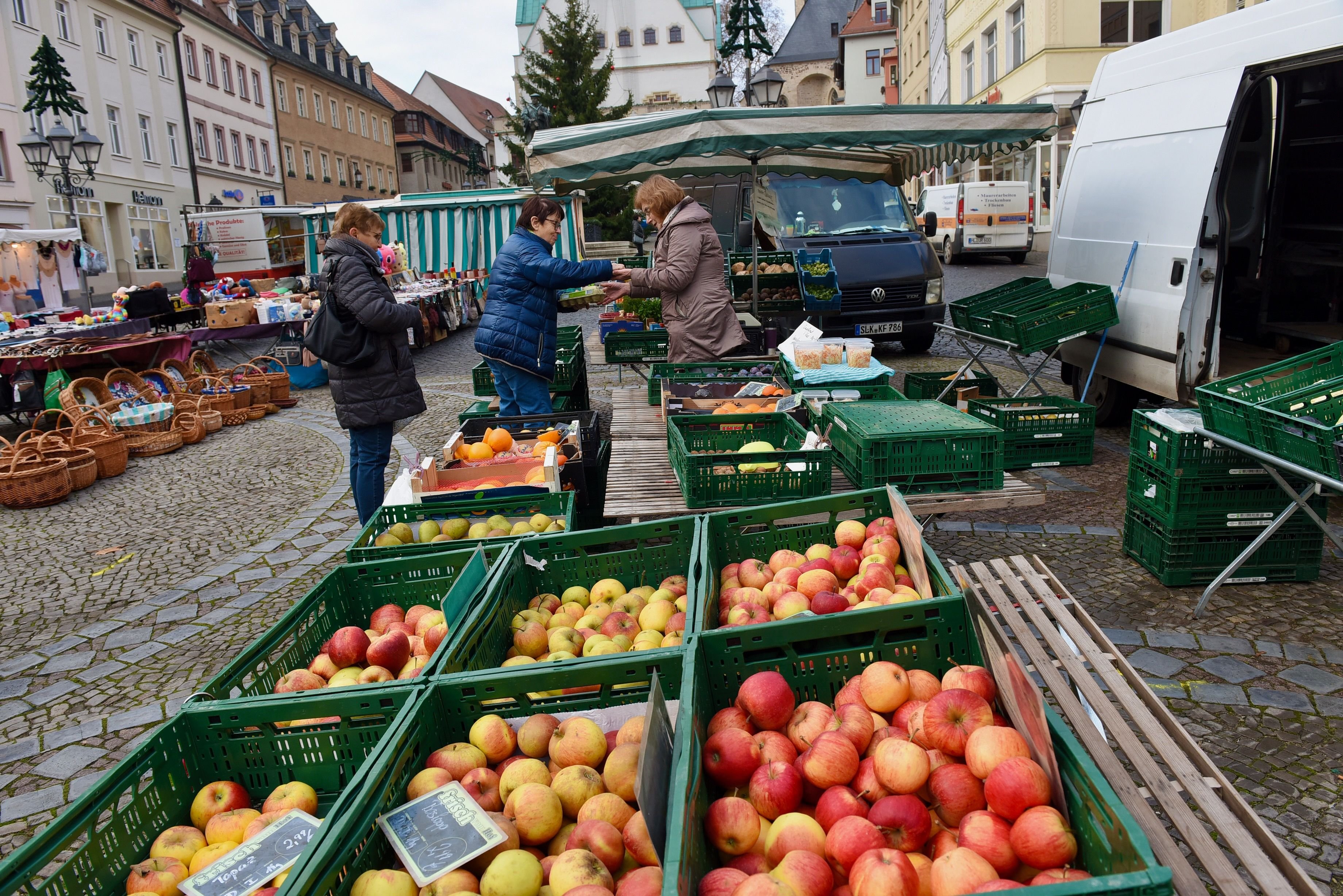 Handel in der Eisleber Innenstadt: Standgebühren gesenkt - Aufschwung auf dem Eisleber Wochenmarkt?
