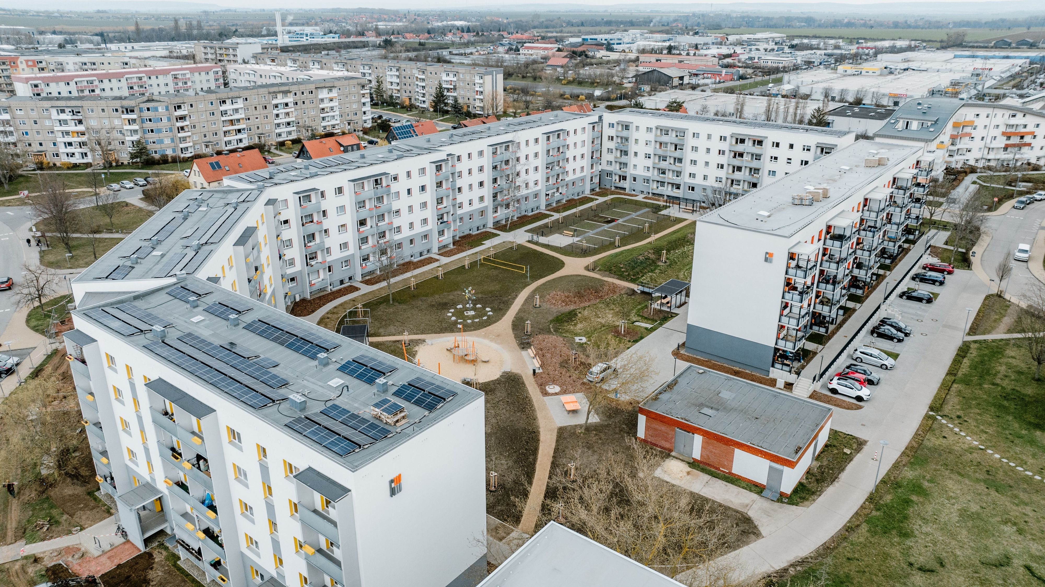 Energiekosten im Harz: 90 Prozent nutzen Mieterstrom: Wie ein abrissreifer Wohnblock in Wernigerode zum Energievorbild wird