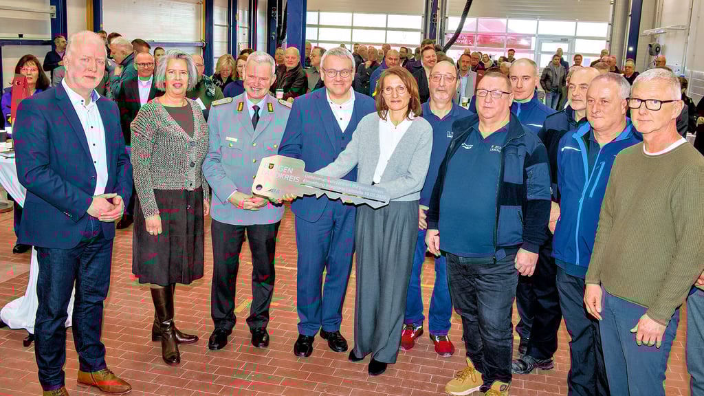 Zahlreiche Vertreter des Kreises, Landes und der beteiligten Planungs- und Baufirmen waren am Montag bei der Eröffnung der Kreisleitstelle dabei.  Fotos und Videoaufnahmen von den Räumen der Leitstelle selbst durften „aus Sicherheitsgründen“ indes nicht gemacht werden. 