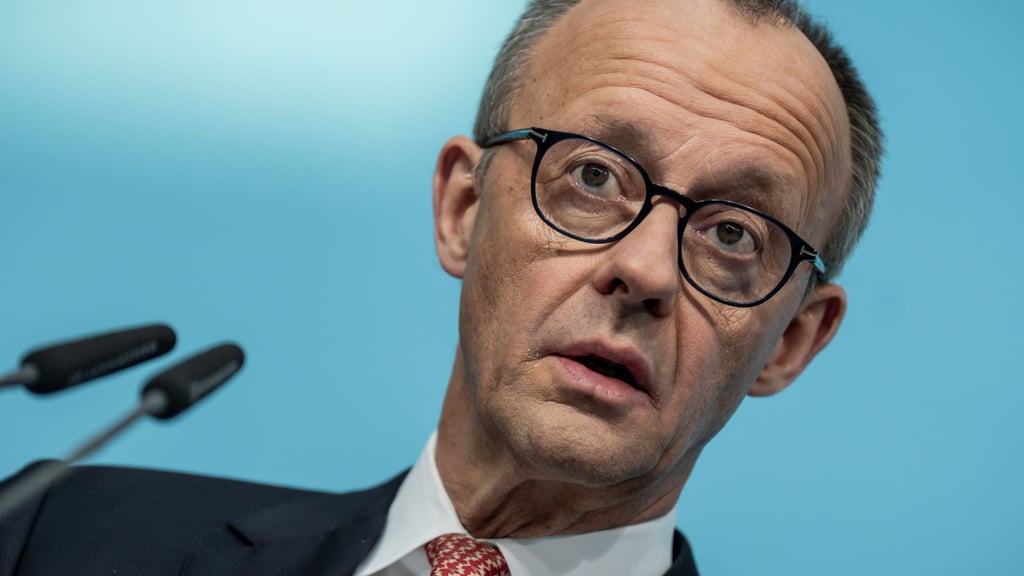 Kanzler Merz bekräftigt seine Kritik an der Höhe des Krankenstandes in Deutschland