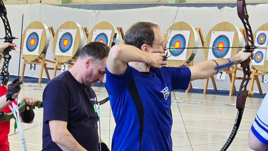 Moritz Neumann von der SG Eintracht Ebendorf hängte in seiner Altersklasse mit dem Blankbogen und 236 Ringen die Konkurrenz ab.