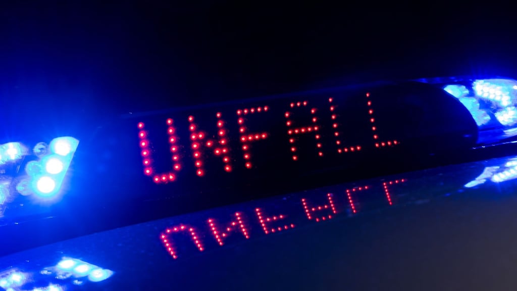 Auf der Kreuzung zur L193 in Tröglitz hat es einen schweren Unfall gegeben.&nbsp;