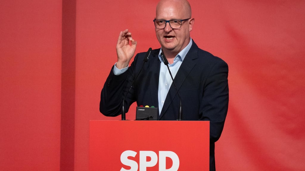 SPD-Parteichef Henning Homann sieht viel Reformbedarf in Sachsen. (Archivbild)