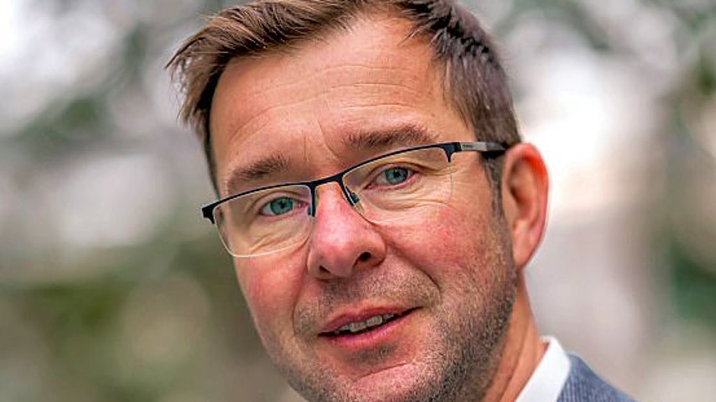 Florian Radetzky ist Chefarzt für Orthopädie am Goitzsche Klinikum. Er bietet jetzt Sprechstunden in Wolfen an. 