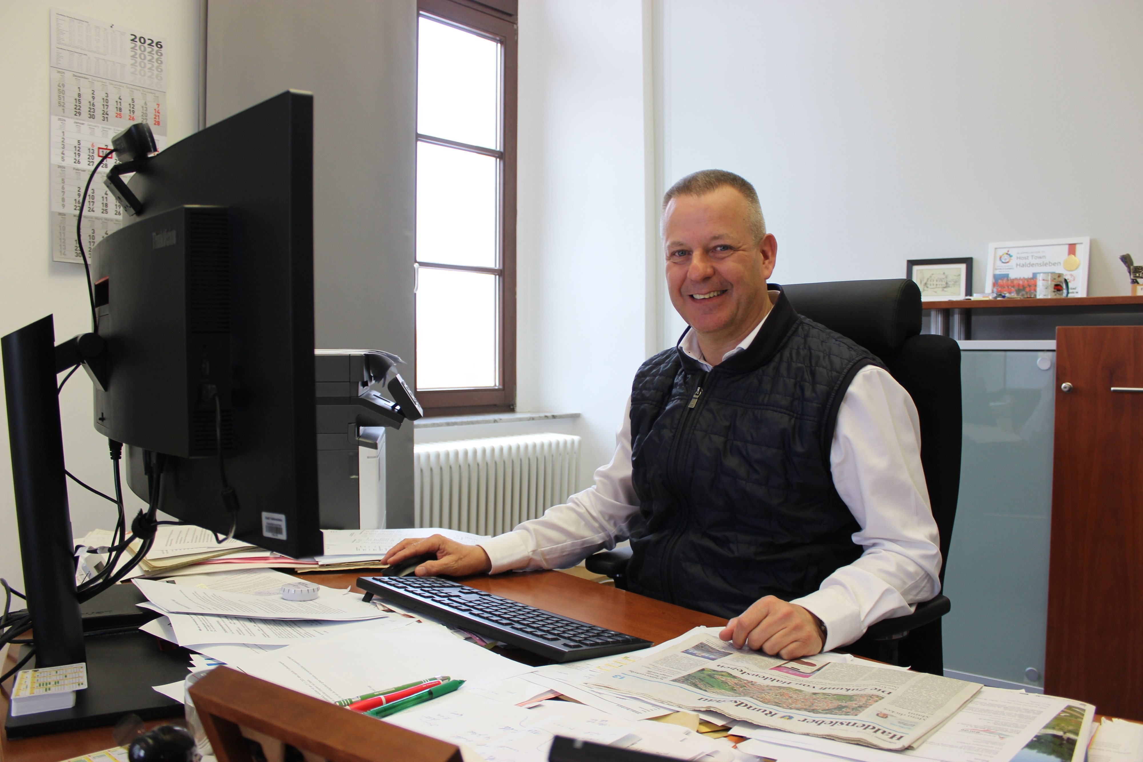 Haldensleber Bürgermeister im Interview: Gute Stimmung trotz angespannter Haushaltslage: Was bei Bernhard Hieber ganz oben auf der To-do-Liste steht