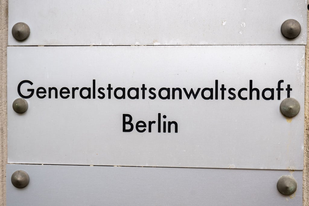 Die Berliner Generalstaatsanwaltschaft klagt einen Syrer für Verbrechen in seinem Heimatland an. (Symbolbild)