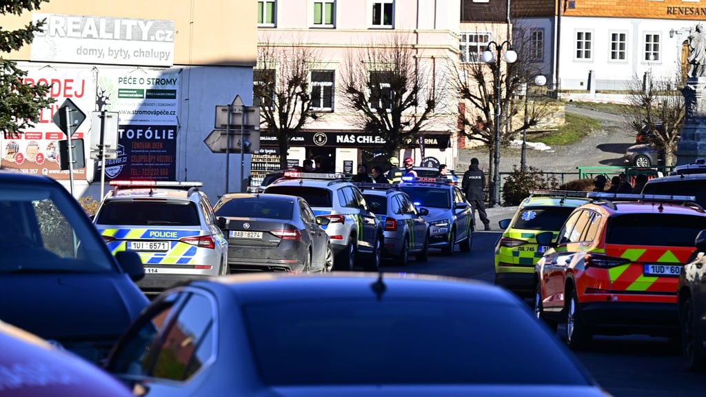 In einem Rathaus in Tschechien sind Schüsse gefallen.