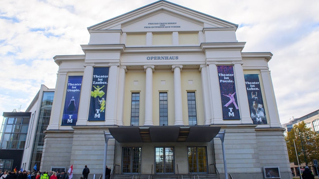 Die Grünen wollen die Finanzierung von Kultureinrichtungen wie Theatern verbessern. (Archivbild)