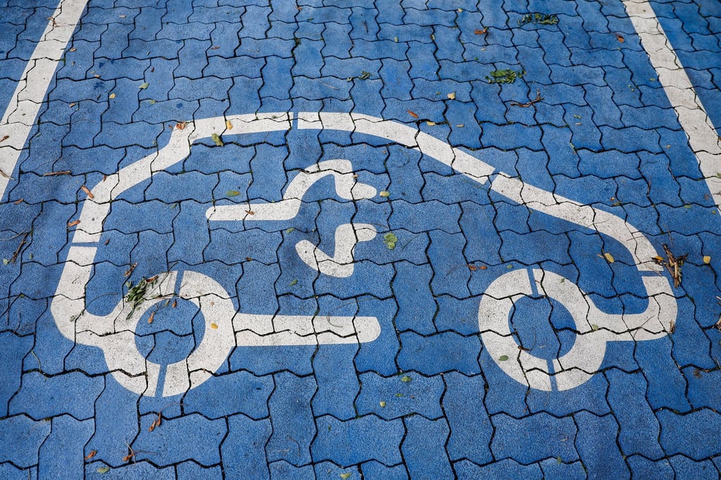 Die Datenübertragung durch Elektroautos kann zum Problem werden, meint der Präsident des Thüringer Verfassungsschutzes, Stephan Kramer.