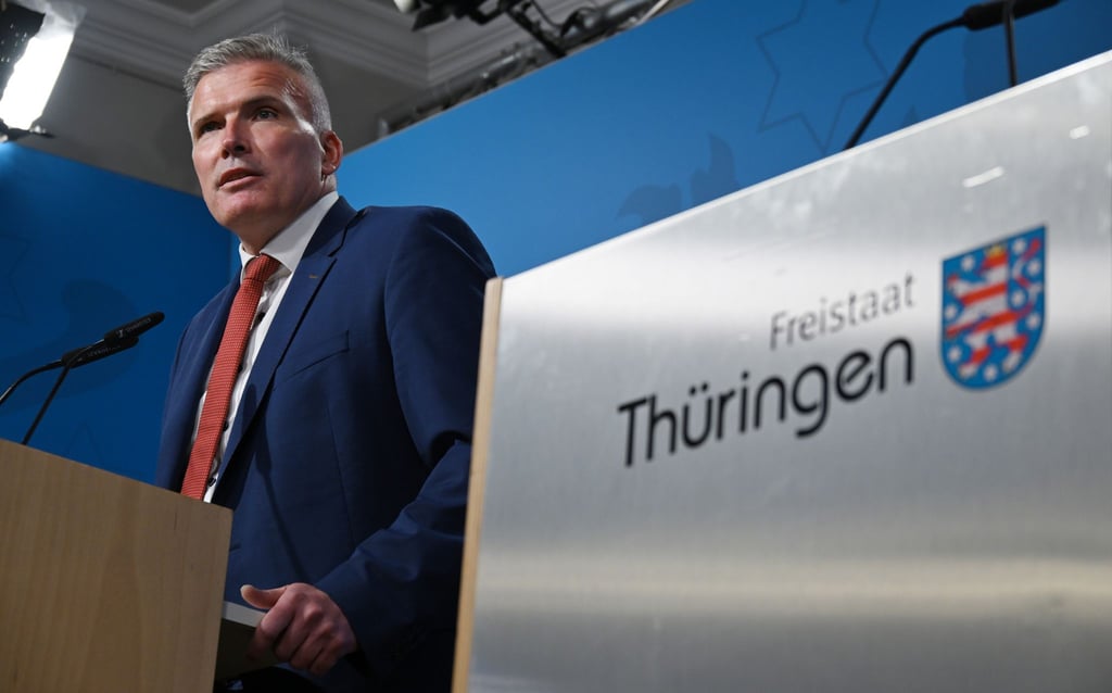 Das Land hilft bei Gemeindefusionen mit Geld, wie Staatssekretär Bausewein erläutert. (Archivbild)