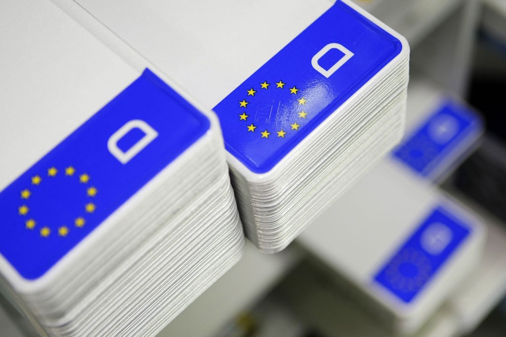 Die Stadt Gera warnt vor Betrugsversuchen bei der digitalen An- und Abmeldung von Fahrzeugen. (Symbolbild)