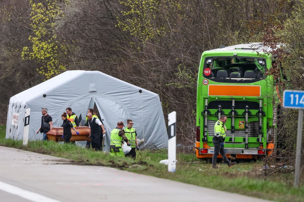 Am 27. März 2024 war es nördlich von Leipzig zu einem Unglück gekommen. Ein Flixbus war auf die Seite gekippt. Vier Reisende an Bord verstarben, weitere 46 wurden teils schwer verletzt.