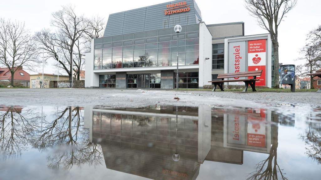Nach rund zehn Tagen Pause spielt das Theater Bautzen wieder – trotz noch nicht vollständig behobener Schäden nach dem Wasserschaden. (Archivbild)
