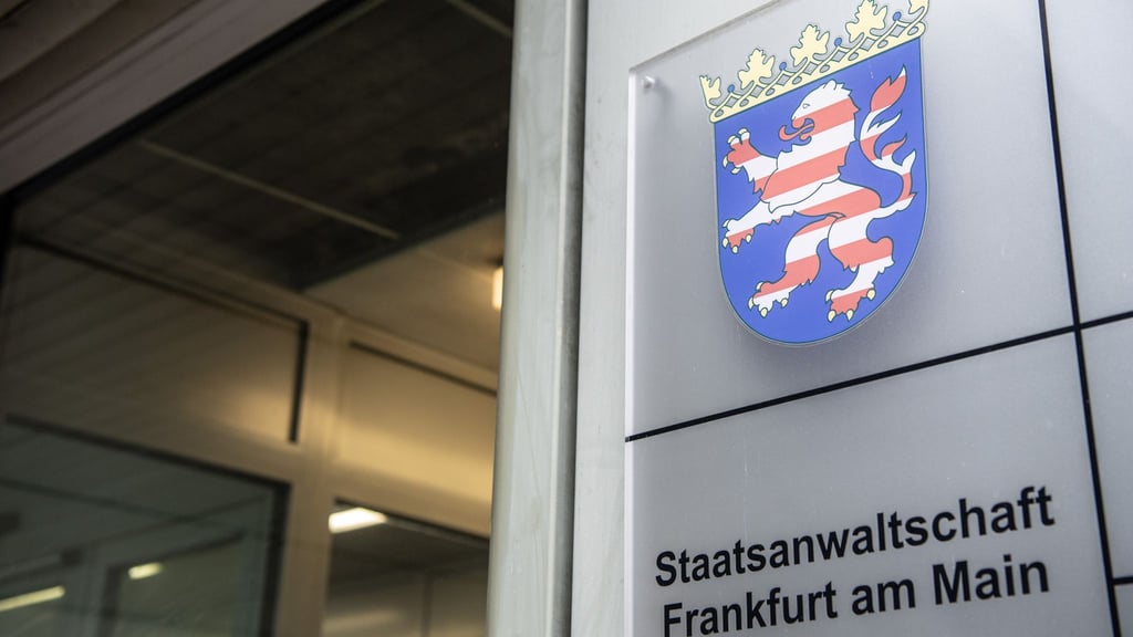 Die Staatsanwaltschaft ermittelt wegen dreifachen Mordverdachts. (Symbolbild)