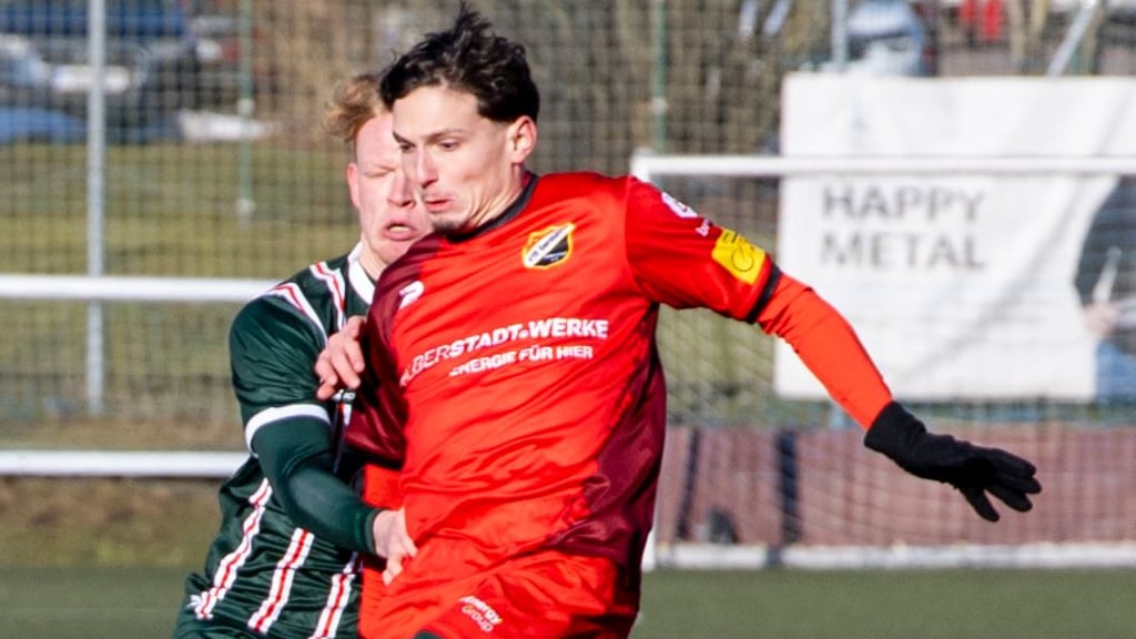 Pierre Weber spielte im Test gegen statt für den HFC. Der 21-Jährige lief für Gegner Halberstadt auf. 