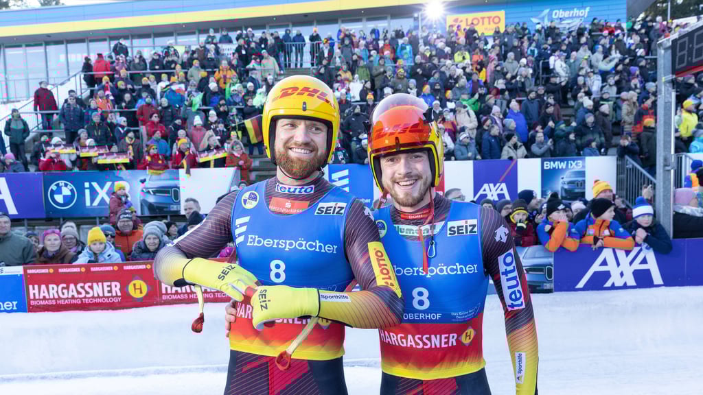 Auf der Zielgeraden zu den Winterspielen können sie lächeln: Toni Eggert (l.) und Florian Müller.