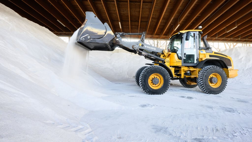 Nach dem ersten Frost sind die Salzlager wieder gut gefüllt.