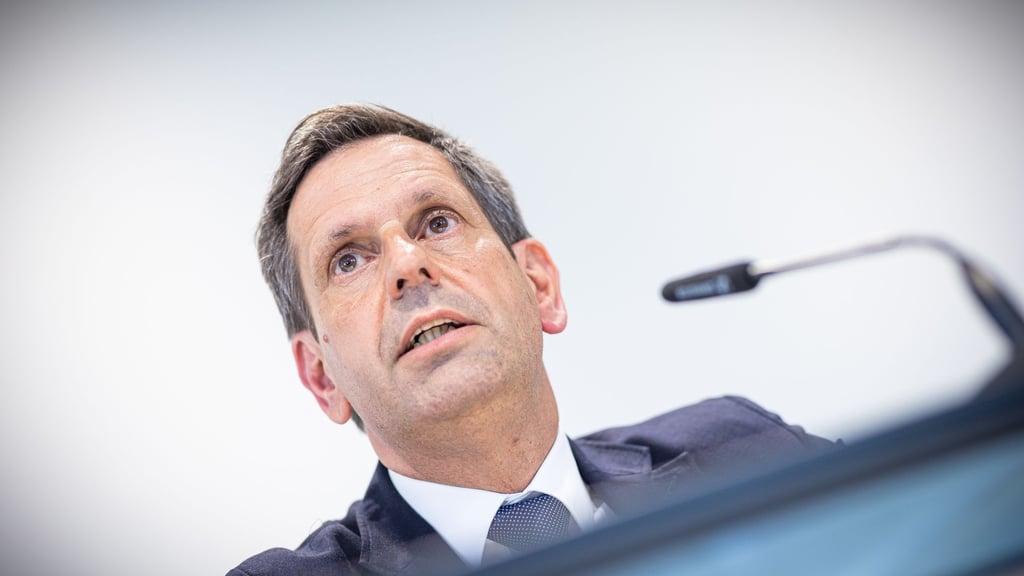 Die Bundesregierung solle die Länder früh mit einbeziehen, appelliert Lies. (Archivbild)