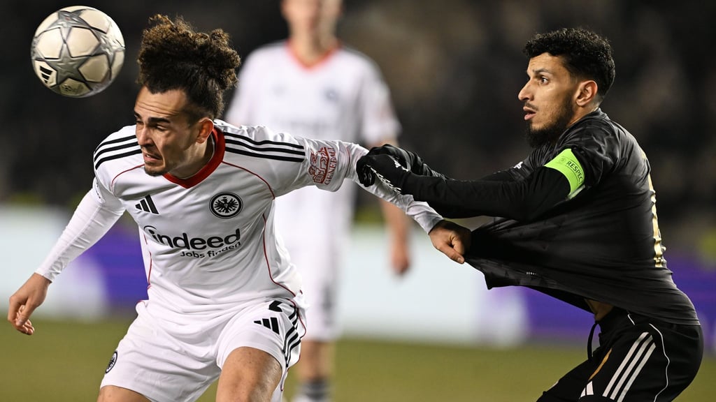 Theate und die Eintracht gaben den Sieg aus der Hand.