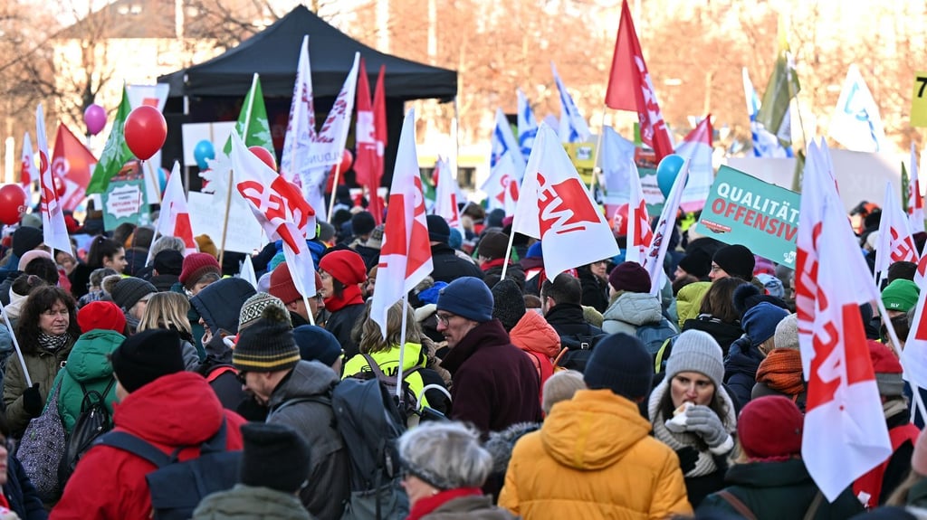 Die Polizei geht von 1.000 Teilnehmenden aus.