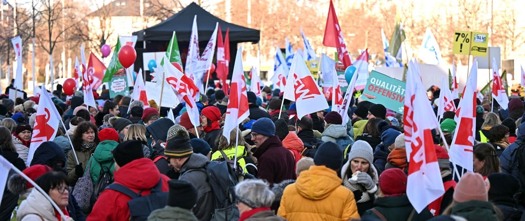 Die Polizei geht von 1.000 Teilnehmenden aus.