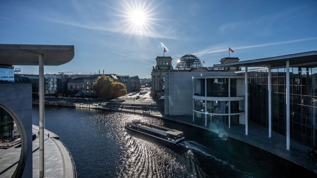 In Berlin wird bei eisigen Temperaturen Sonne erwartet. (Symbolbild)