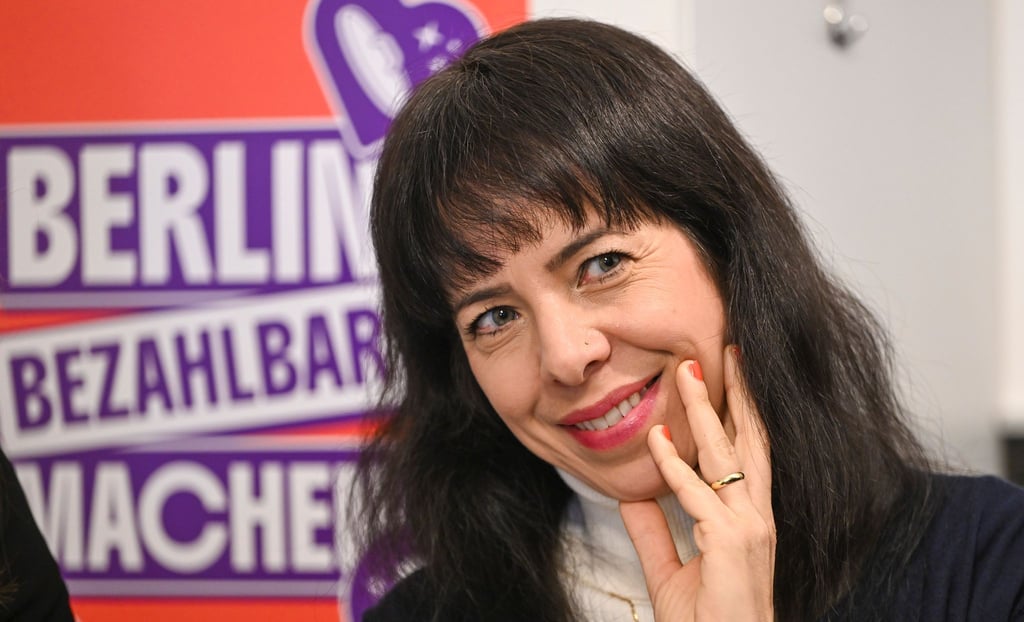 Die Politikerin Elif Eralp ist Spitzenkandidatin der Berliner Linken für die Wahl zum Abgeordnetenhaus am 20. September.