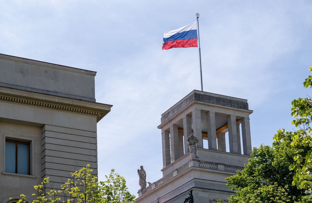 Die Beschuldigte soll Kontakte in die russische Botschaft unterhalten haben. (Archivbild)