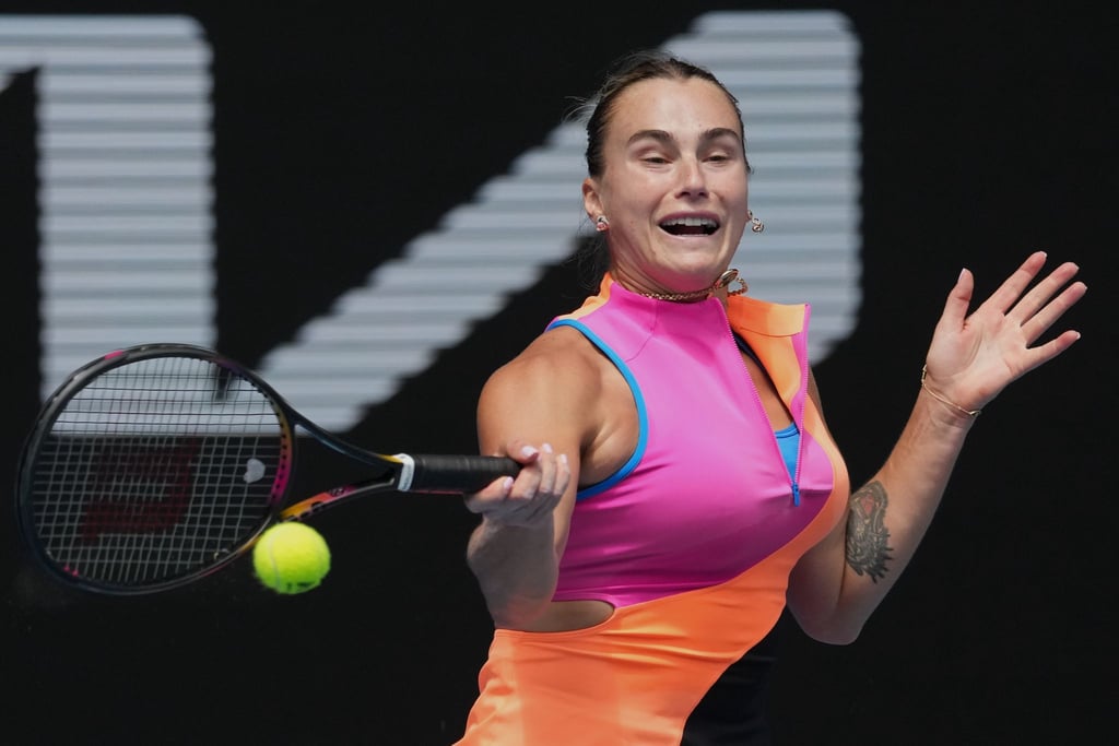 Die Weltranglisten-Erste Aryna Sabalenka steht in Melbourne in Runde drei.