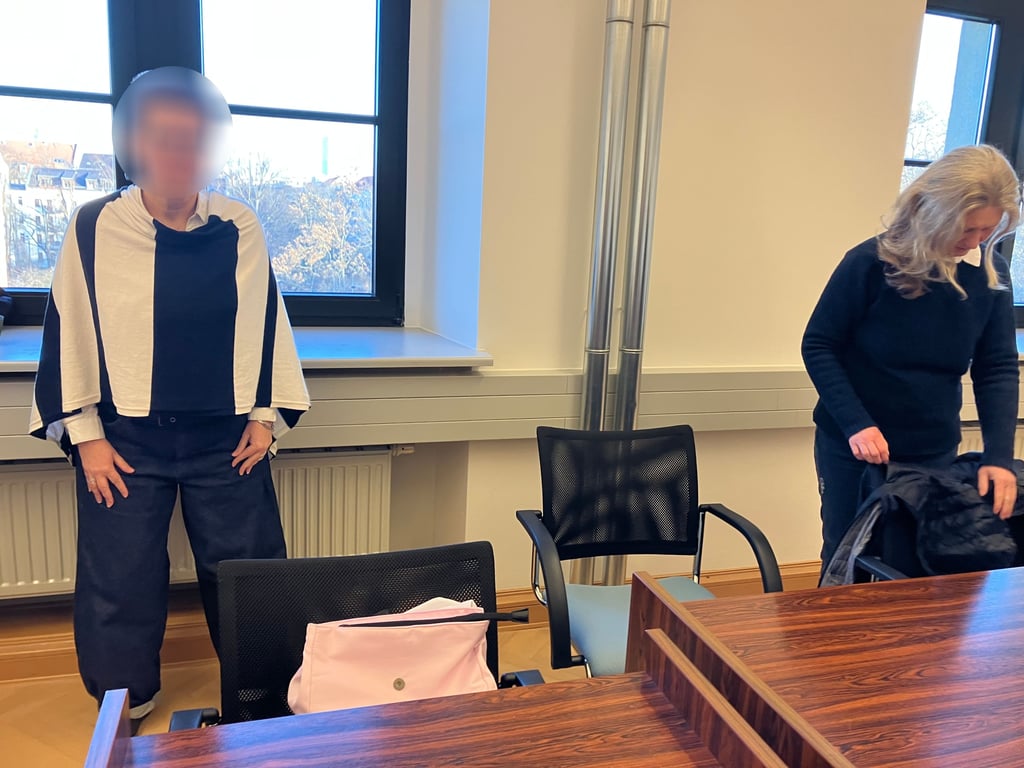 Wegen Beihilfe zur gefährlichen Körperverletzung steht Ines F. vor Gericht.