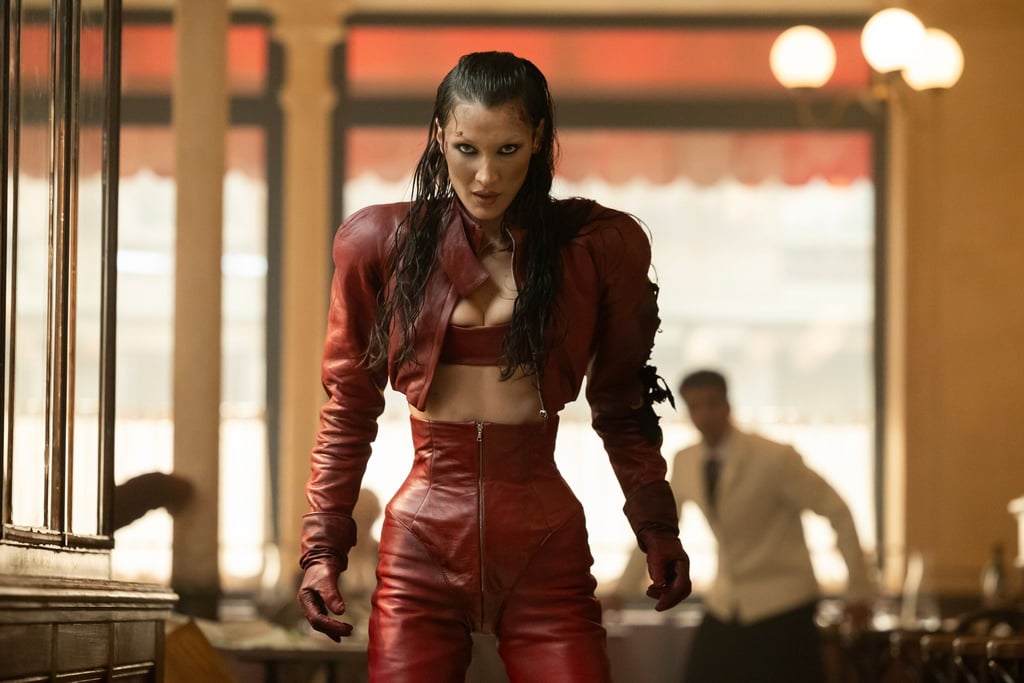 Bella Hadid in der spektakulären Eröffnungsszene der neuen Body-Horror-Serie „The Beauty“.