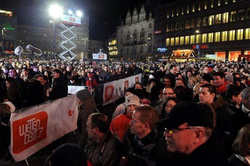 Bei der Stadtwette 2011 war der Marktplatz in Halle rappelvoll.