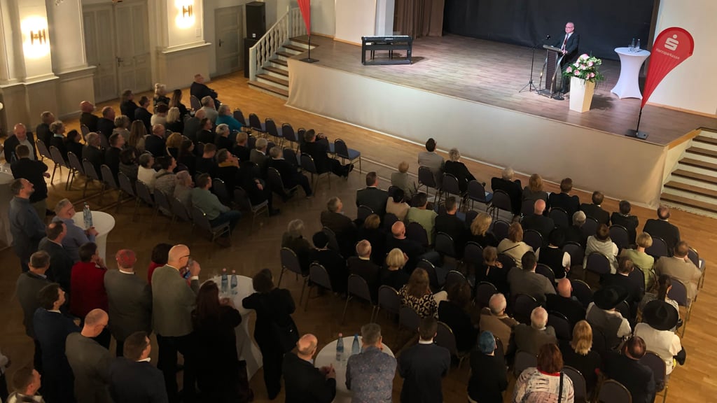 Oberbürgermeister Frank Ruch stellt auf dem Neujahrsempfang der Stadt seine Agenda 2030 für Quedlinburg vor.
