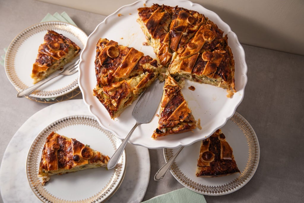 Der Walliser Gemüsekuchen mit Kartoffeln, Lauch, Apfel und Bergkäse wird Cholera genannt.