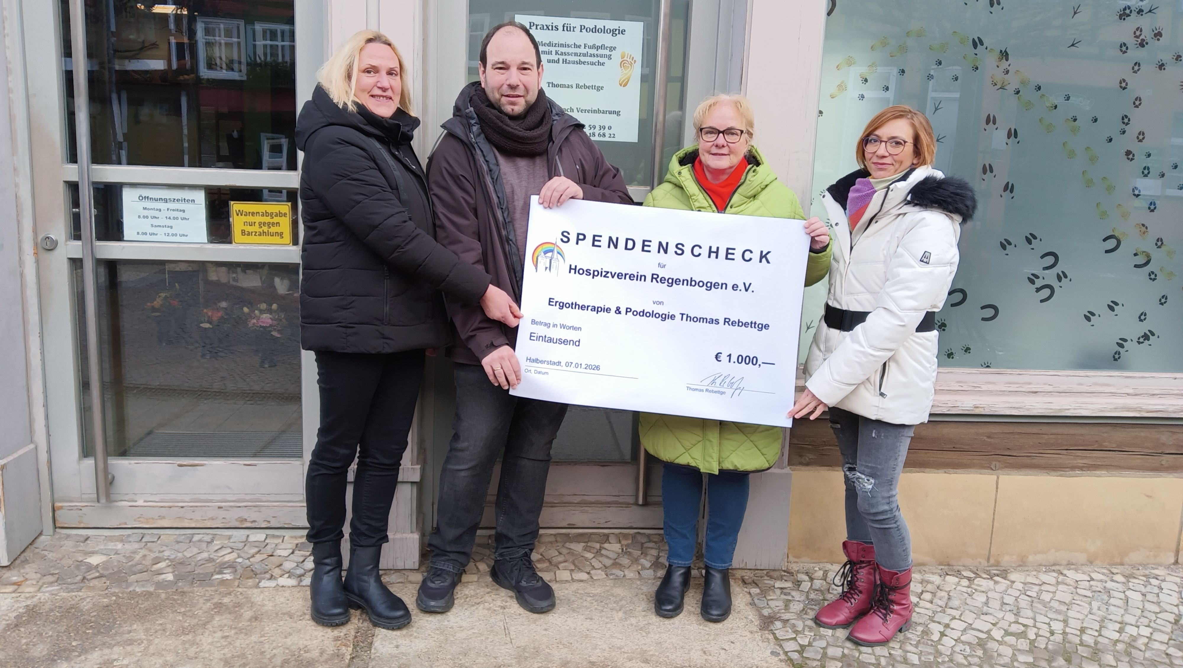 Unterstützung für Familien: Halberstädter bedankt sich mit klingender Münze beim Hospizverein