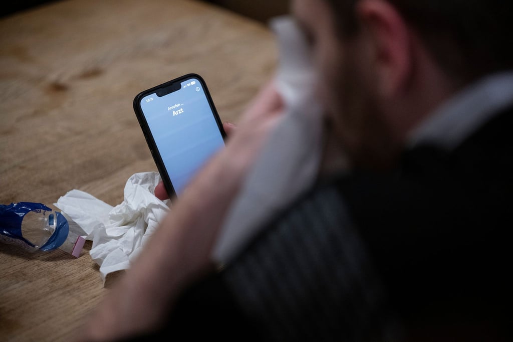 Die Krankschreibung per Telefon ist ins Zentrum einer Debatte um Krankenstand und Gesundheitskosten geraten (Symbolfoto).